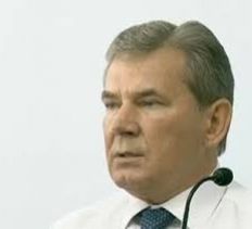 Мэр Бердянска Алексей Бакай хочет сэкономить и перевести директоров городских школ на контракт