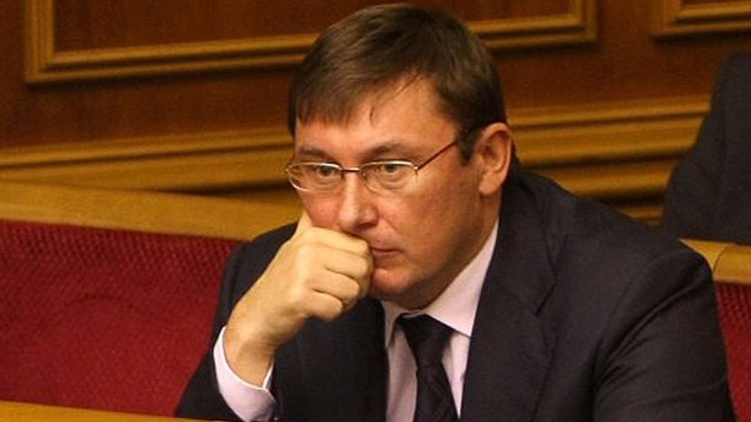 Луценко считает, что обозвал Януковича "подонком" вполне цензурно