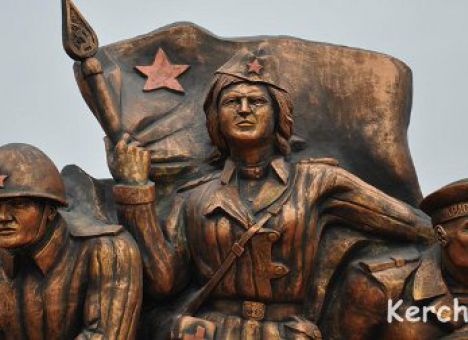 Скандальный памятник в Керчи спонсировал крымский спикер Владимир Константинов