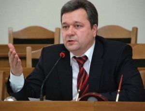 Глава Луганского облсовета Валерий Голенко не против снова возглавить область
