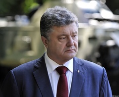 Опрос: Большинство украинцев поддерживают действия Петра Порошенко и жаждут мира на Донбассе
