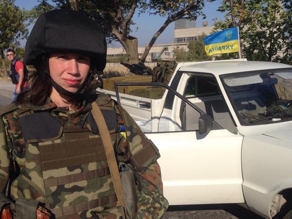 Новоназначенный советник главы МВД Татьяна Чорновол вместе с батальоном 'Азов' защищает Мариуполь