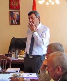 Их нравы: Губернатора Севастополя Сергея Меняйло хотят привлечь к ответственности за курение в кабинете
