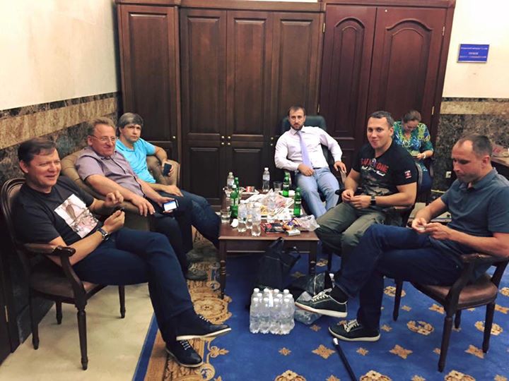 Олег Ляшко и «радикалы» ворвались в ГПУ и ждут Шокина