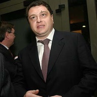 Депутат-регионал владеет лимузином Maybach и акциями на 50 млн.