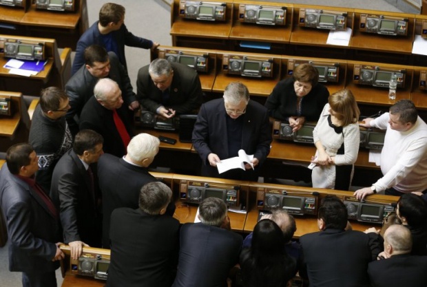 Об этом говорят: Фракцию КПУ удалили из зала закрытого заседания Верховной Рады