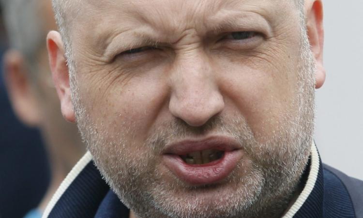 Скандальчик: Денег не хватает на бронежилеты, а Александр Турчинов выбивает из бюджета 92 млн. на новую аппаратуру для ВР