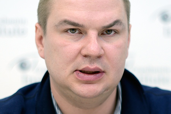 Дмитрий Булатов в прошлом году получил мизерные личные доходы