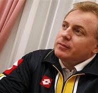 Экс-губернатор Закарпатья Иван Ризак просит Президента помочь с работой