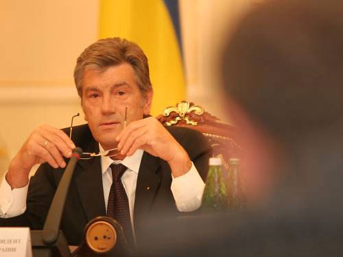 Киевские юристы подали в суд на Виктора Ющенко, вспомнив о контрактах 2008 года
