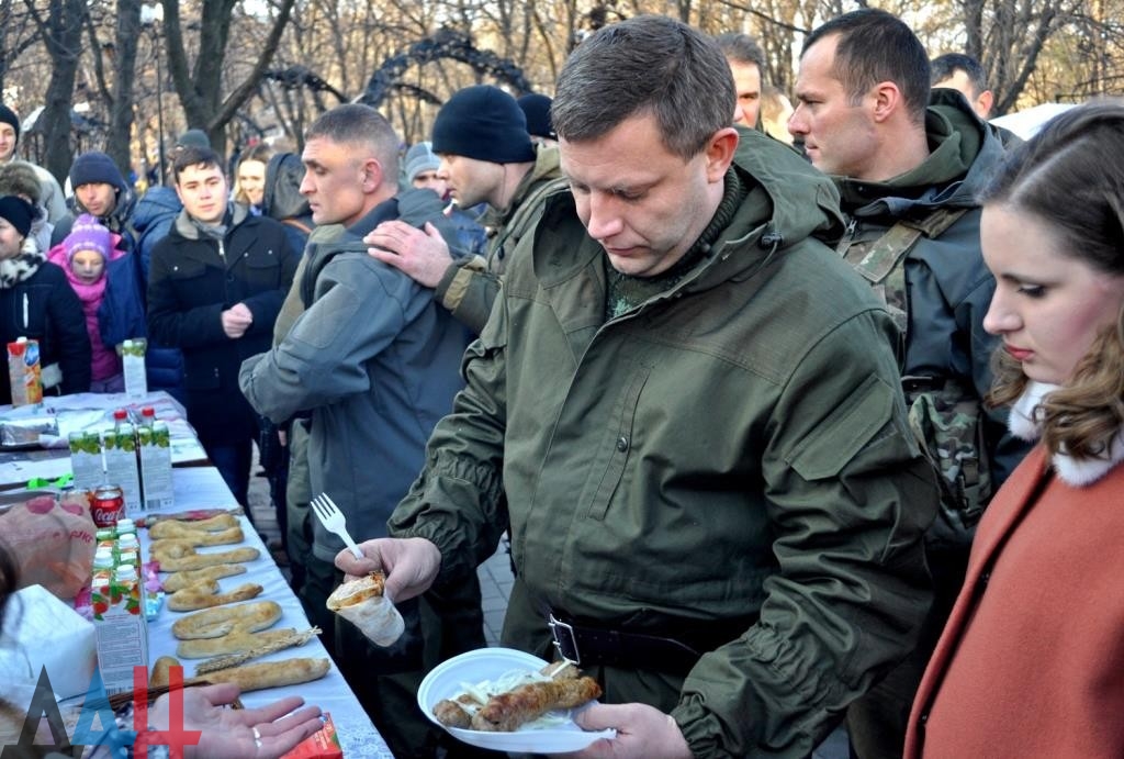 Боевики "ДНР" в День памяти жертв Голодоморов устроили фестиваль еды