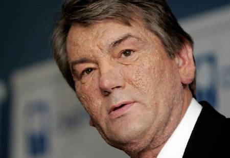 Ющенко обсудит подготовку к Евро-2012 с Аваковым и Добкиным