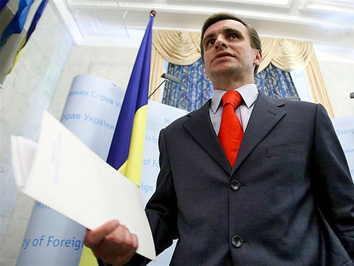 Турчинов уволил постоянного представителя Украины в ЕС Константина Елисеева