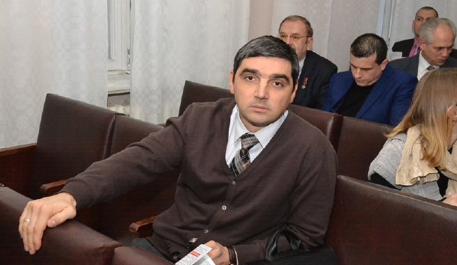 «Вы гребете в карман миллиарды»: Николаевский депутат обвинил в коррупции Порошенко и его команду