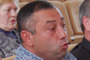 Экс-депутата Владимира Овчаренко, обманувшего государство на десятки тысяч, суд оштрафовал на 85 гривен