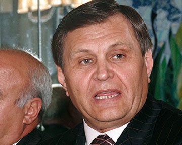 В Луганске захватили дома экс-депутата Владимира Ландика и его сына