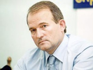 Виктор Медведчук выиграл суд у Яценюка
