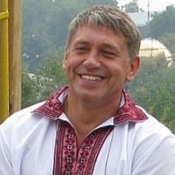 Игорь Насалик проводит занятия по фитнесу для женщин