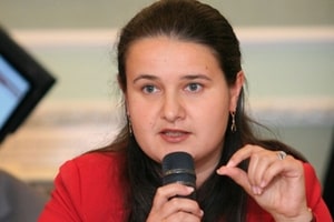 Скандальчик: Как Оксана Маркарова заработала на ликвидации банка Клюевых