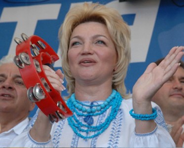 Друзья Раисы Богатыревой по-прежнему хотят "лечить" украинцев