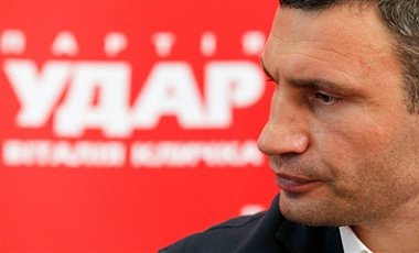 Об этом говорят: Виталий Кличко вынужден бороться за свою партию