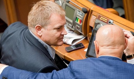 Борец с гомосексуализмом Вадим Колесниченко перекрасился в 'блондинку'