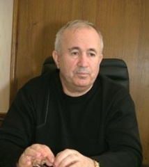 Глава Генической РГА Сейтумер Ниметуллаев не к месту похвалился своим богатством. Видео