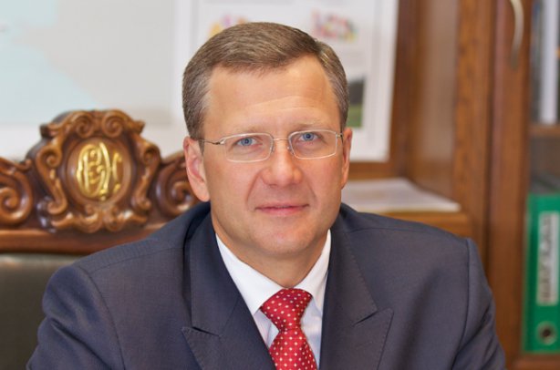 Лесники Януковича заработали на экспорте дерева 200 млн. гривен
