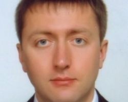 Депутат Сергей Лабазюк, обматеривший журналиста, уехал за границу думать, вступать ли ему в большинство с регионалами