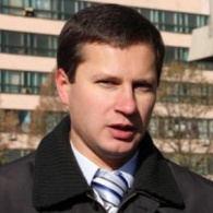 Александр Зубчевский призвал распустить местные советы за неуважение ко Дню Победы
