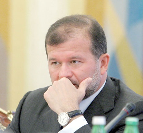 Виктор Балога говорит, что в колхоз внефракционных депутатов не вступал