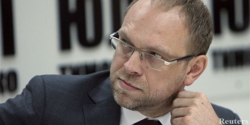 Печерский суд 3 января рассмотрит дело Сергея Власенко об избиении Окунской