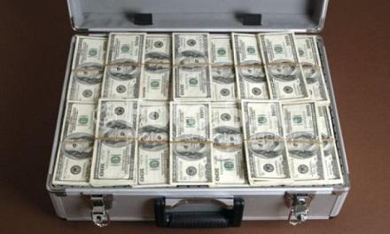 Деньги: Теневой «заработок» главы обладминистрации составляет $500 тыс. в месяц