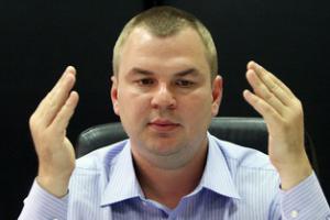 Дмитрий Булатов объяснил, зачем назначил жену депутата своим заместителем