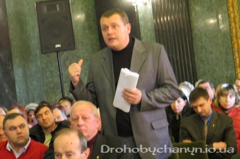 Председатель фракции Свобода Олег Хрущ дважды продал земельный участок, за который так и не заплатил
