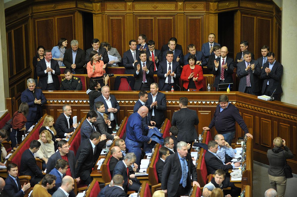 Рада не отправила в отставку правительство Арсения Яценюка