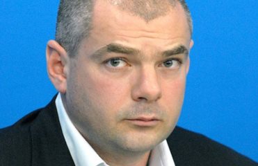 Одесский губернатор Игорь Палица за личные средства купил для территориальных батальонов 430 бронежилетов