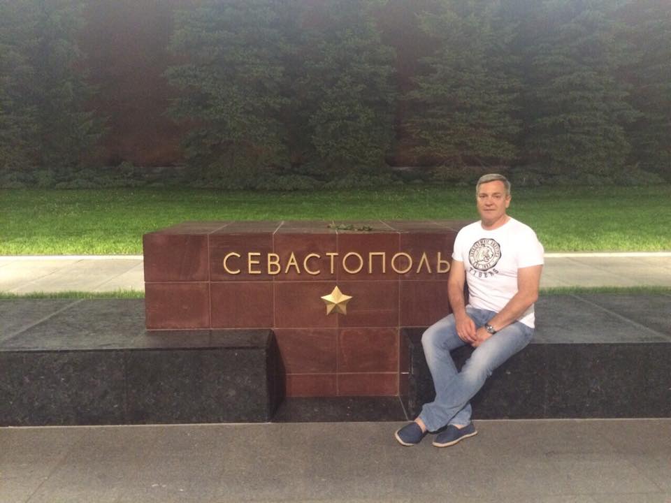 Фотофакт: Экс-нардеп Вадим Колесниченко сделал признание на Красной площади