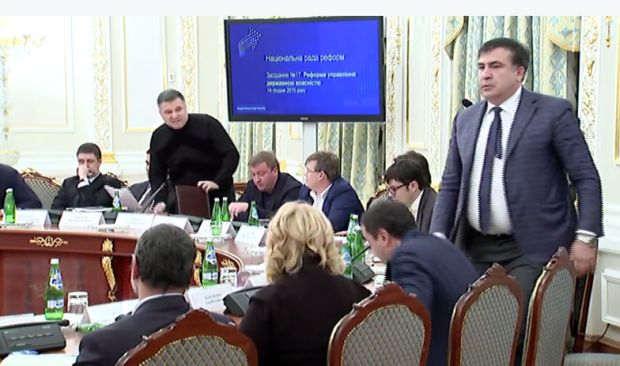 Арсен Аваков подал в суд на Саакашвили
