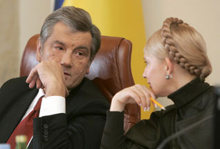 Тимошенко поражена жестокостью Ющенко и подозревает, что это из-за нее