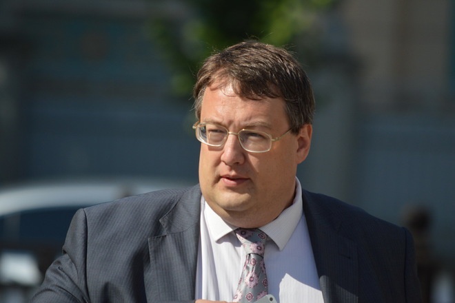 Об этом говорят: Антон Геращенко помогает Кернесу избегать уголовного преследования
