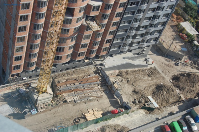 Игорь Мирошниченко требует остановить строительства ЖК «Статус Град» от ИК «Березнякижилстрой»