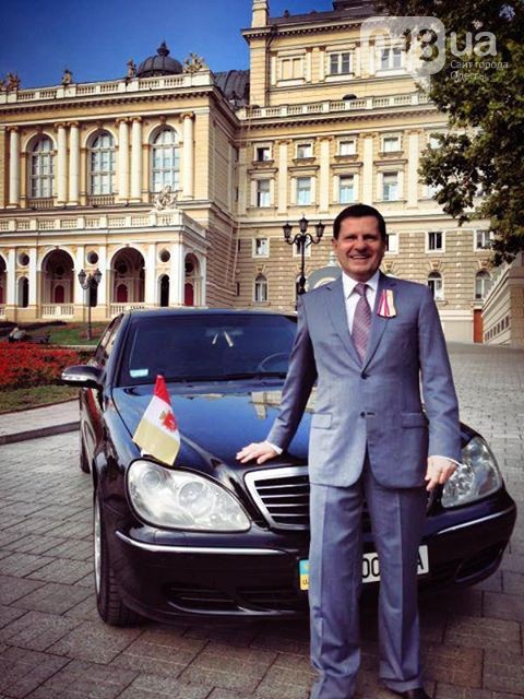 Мэр Одессы Алексей Костусев 3 дня ездил на работу трамваем