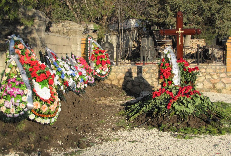 Об этом говорят: Почему Виктора Януковича похоронили на воинском кладбище