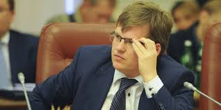 Министр предложил судьям сесть на инкассаторские машины и самим развозить пенсии на оккупированном Донбассе