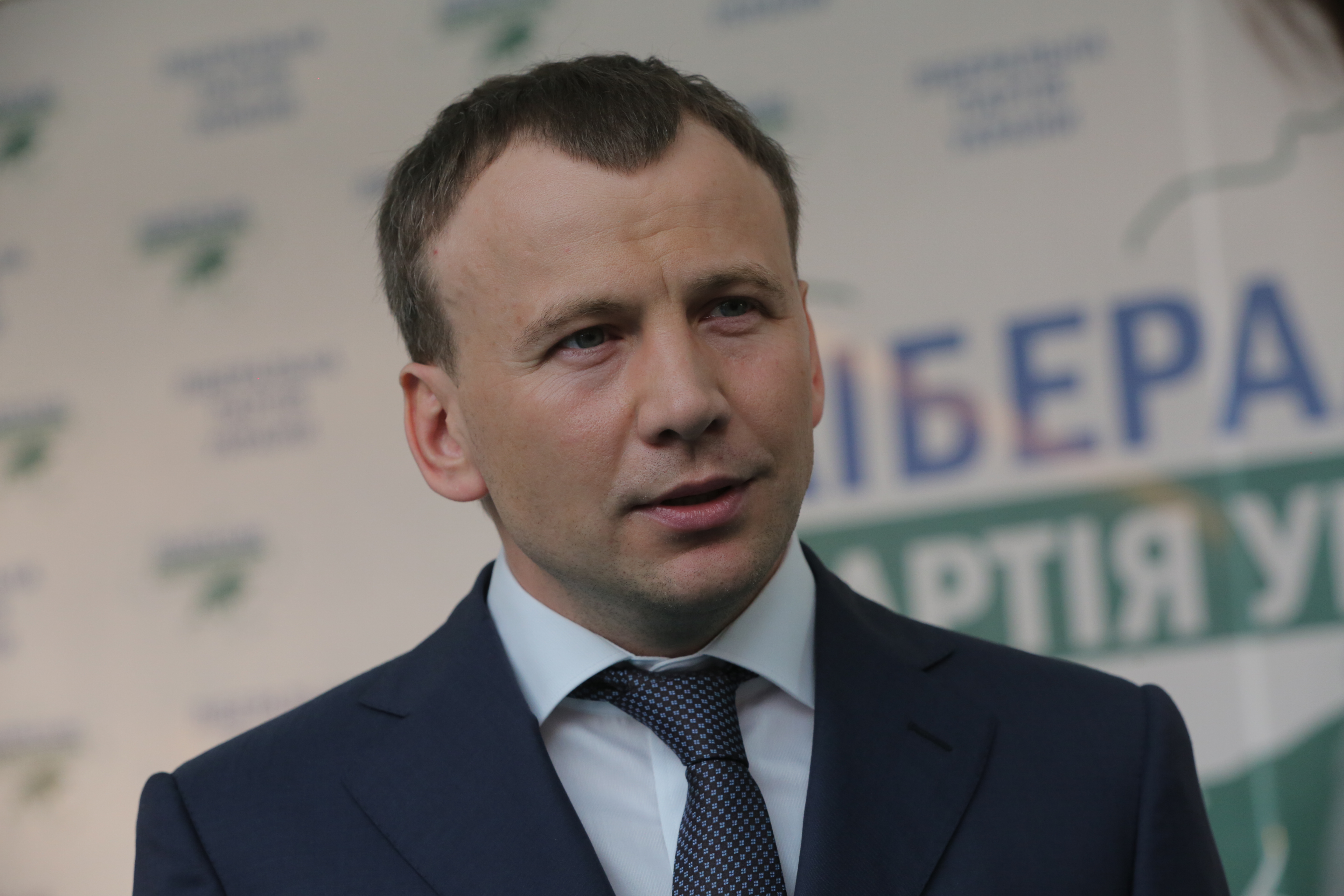 МИД аннулировал диппаспорт кандидату в мэры Херсона Михаилу Опанащенко