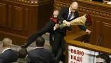 В парламенте считают, что больше терпеть Арсения Яценюка нельзя