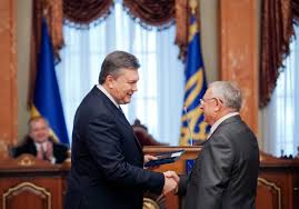 СБУ завела дело на Виктора Януковича и судей КСУ