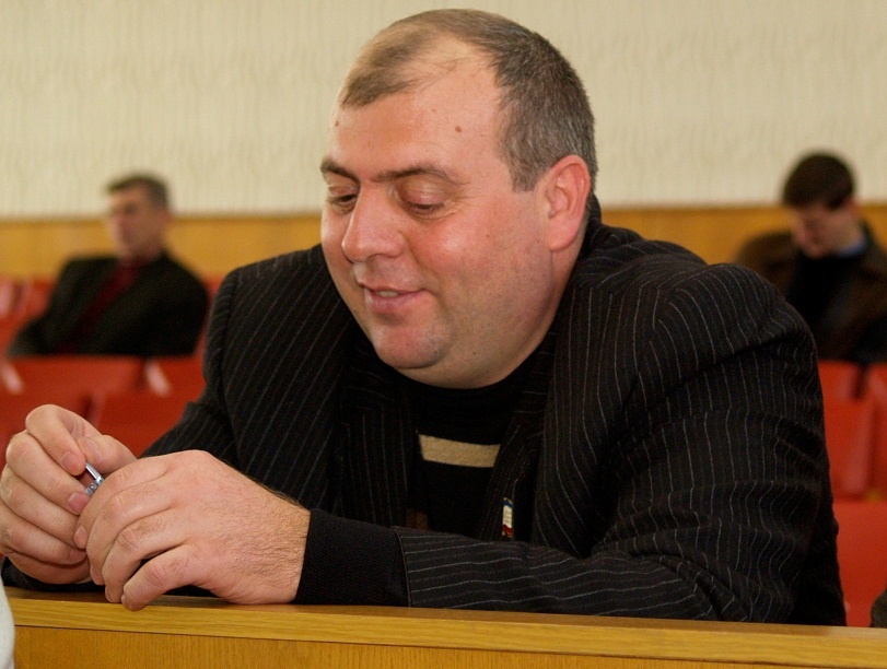 Аблякимов не спешит расставаться с депутатским мандатом
