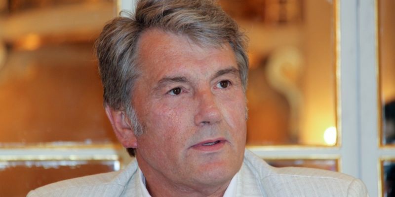 Виктор Ющенко призывает Януковича отправить главу МВД в отставку